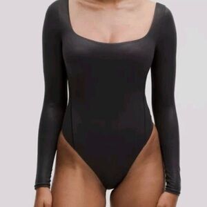 NWOT Wundermost UltraSoft Nulu Squareneck long sleeve Bodysuit - Shine Black